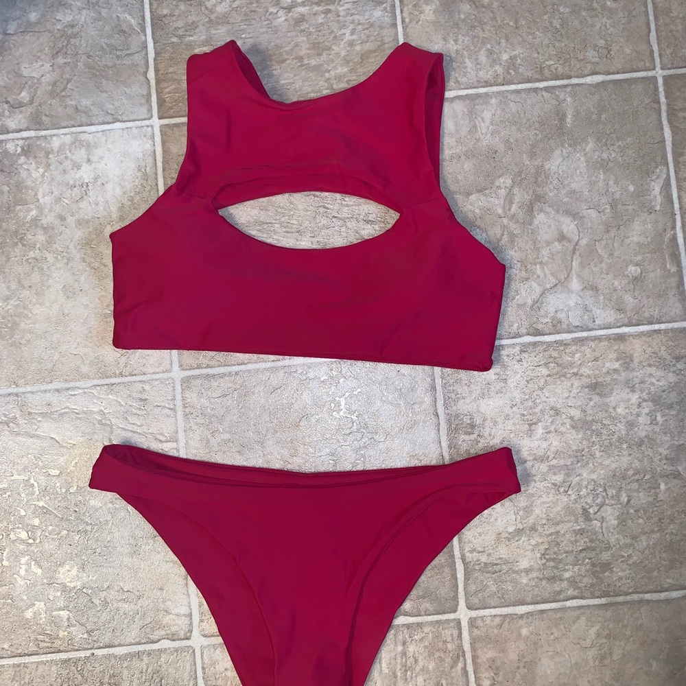 Cut out bikini - Picture 2 of 3